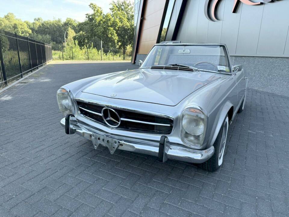 Image 3/36 of Mercedes-Benz 230 SL (1965)