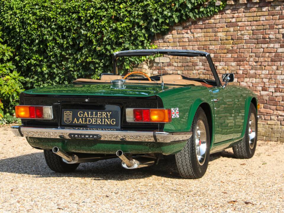 Immagine 48/50 di Triumph TR 6 (1976)