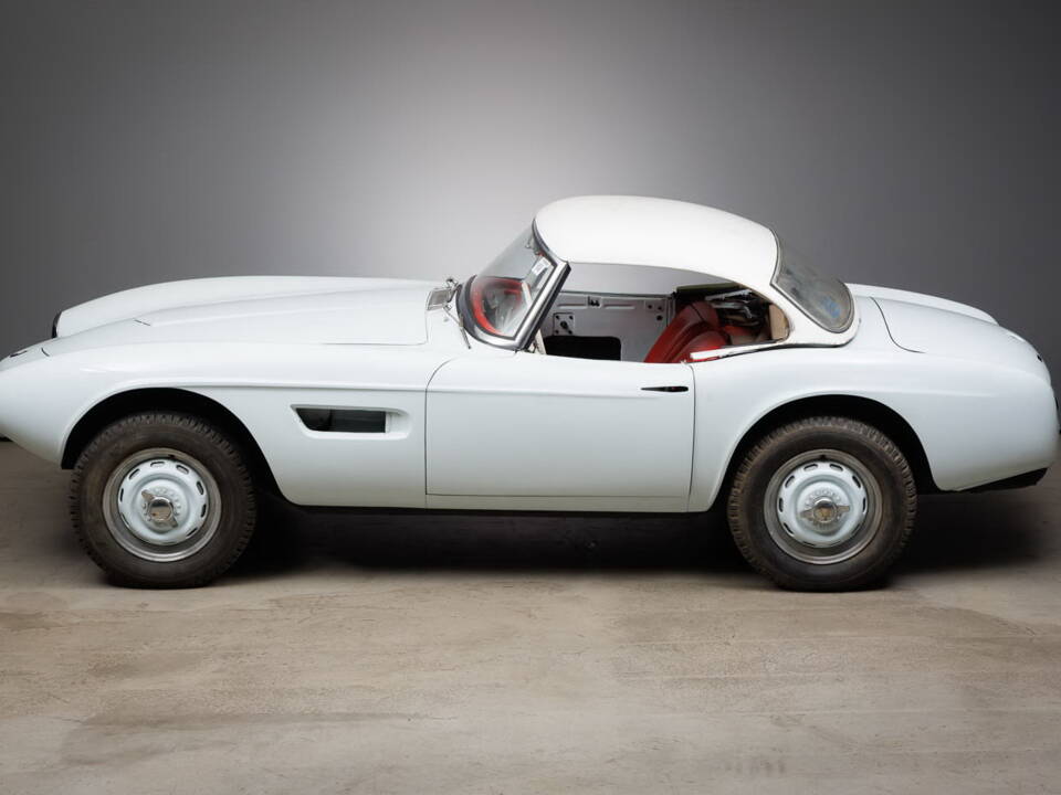 Image 7/50 of BMW 507 (1957)