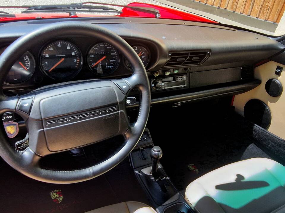 Image 6/9 of Porsche 911 Carrera 2 (1992)