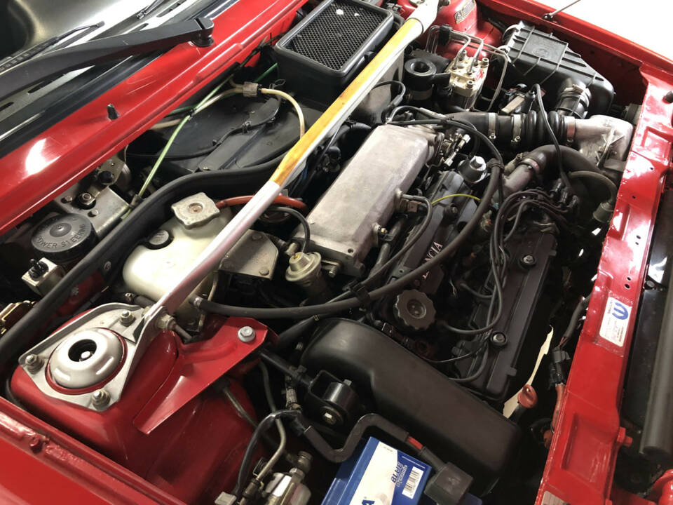 Image 32/33 of Lancia Delta HF Integrale Evoluzione I (1992)