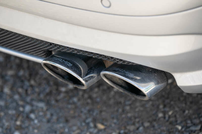 Imagen 40/47 de Mercedes-Benz SL 55 AMG (2007)