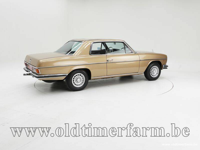 Image 2/15 de Mercedes-Benz 250 CE (1969)