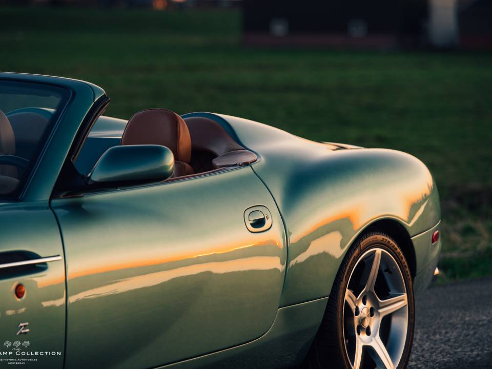 Bild 21/33 von Aston Martin DB AR1 (2003)
