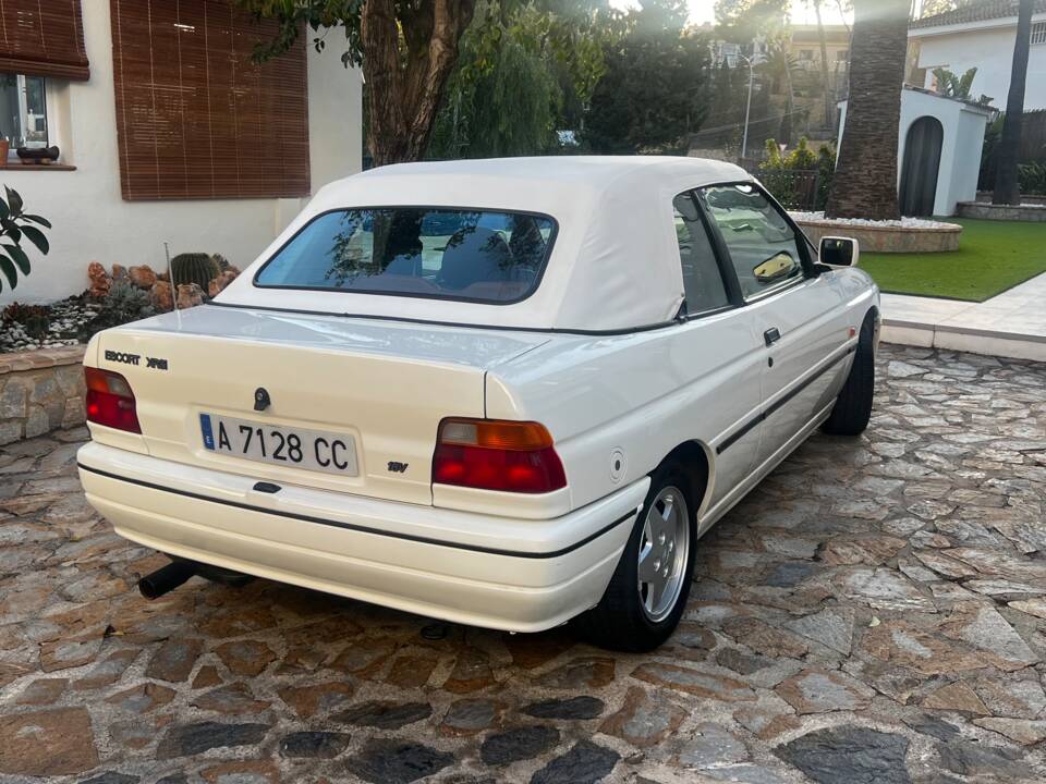 Afbeelding 3/23 van Ford Escort XR3i (1992)
