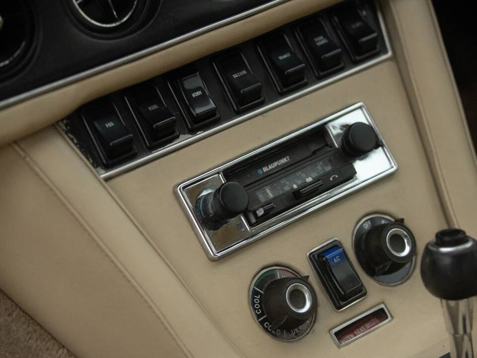 Bild 13/45 von Jensen Interceptor  MK III (1974)