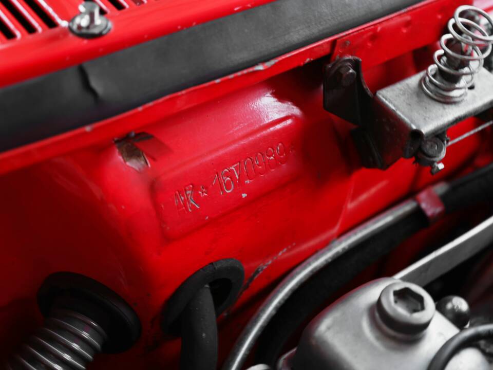 Immagine 37/47 di Alfa Romeo 1300 Spider Junior (1969)