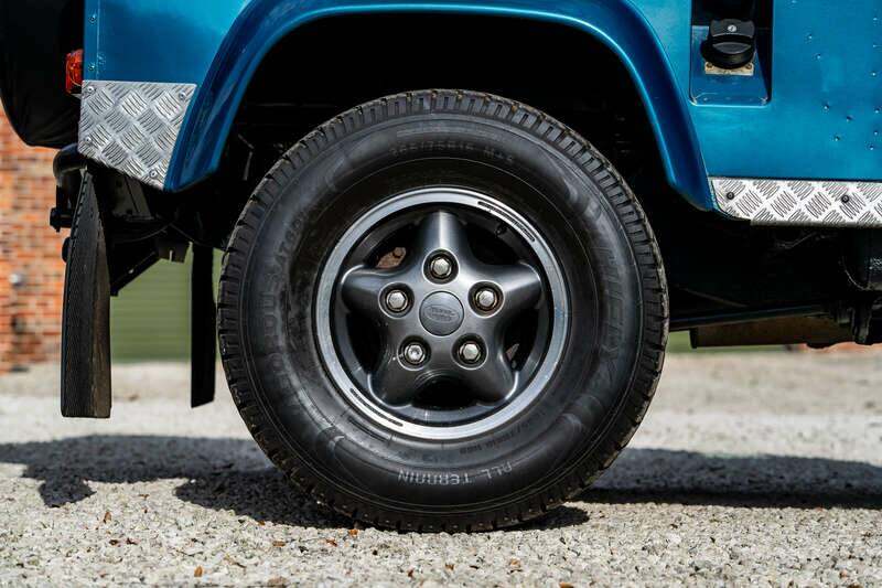 Bild 43/50 von Land Rover Defender 110 Turbo Diesel (1999)