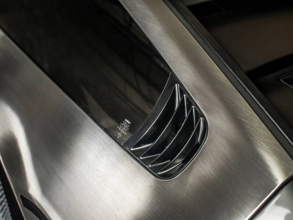 Image 17/66 of DeLorean DMC-12 (1981)