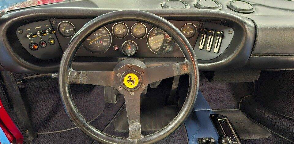 Image 13/45 of Ferrari Dino 208 GT4 (1976)