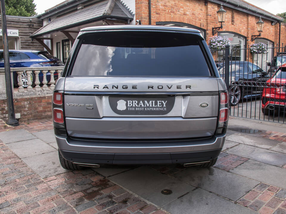 Image 6/18 of Land Rover Range Rover Vogue P400 (2019)
