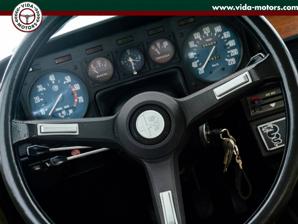 Bild 13/16 von Alfa Romeo Alfetta 1.8 (1976)