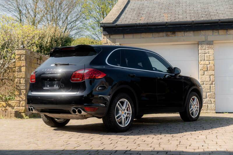 Bild 14/50 von Porsche Cayenne Turbo (2012)