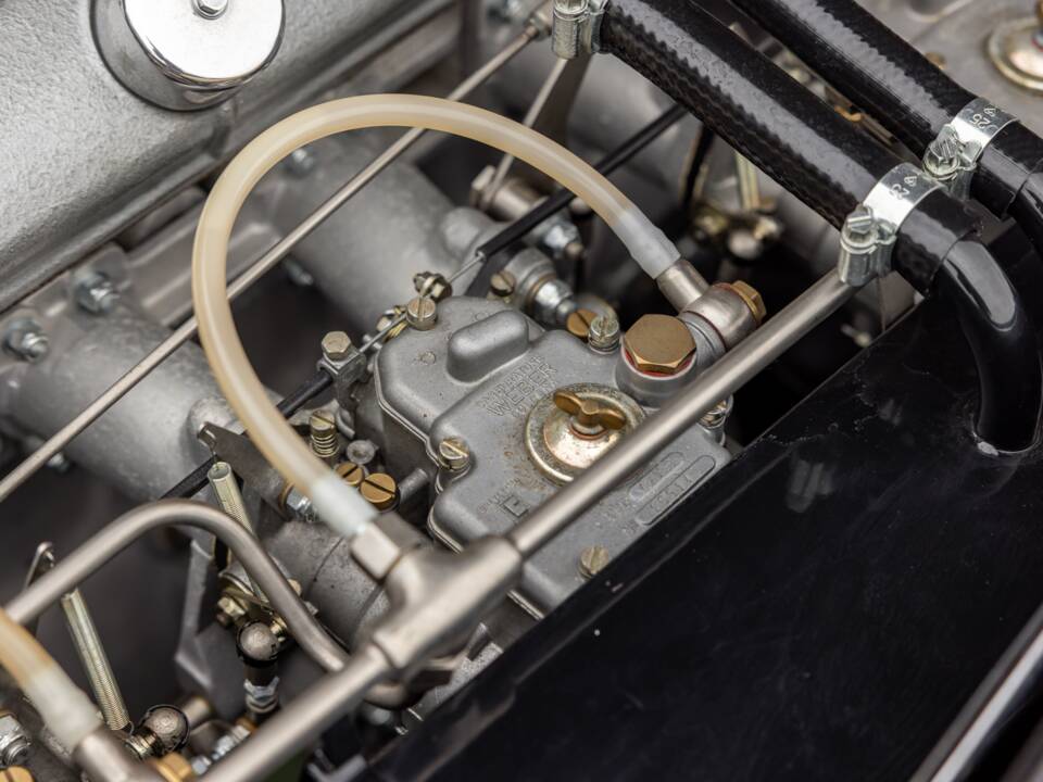 Bild 48/62 von Aston Martin DB 6 Mk II (1970)