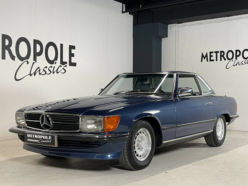 Image 2/28 of Mercedes-Benz 500 SL (1983)