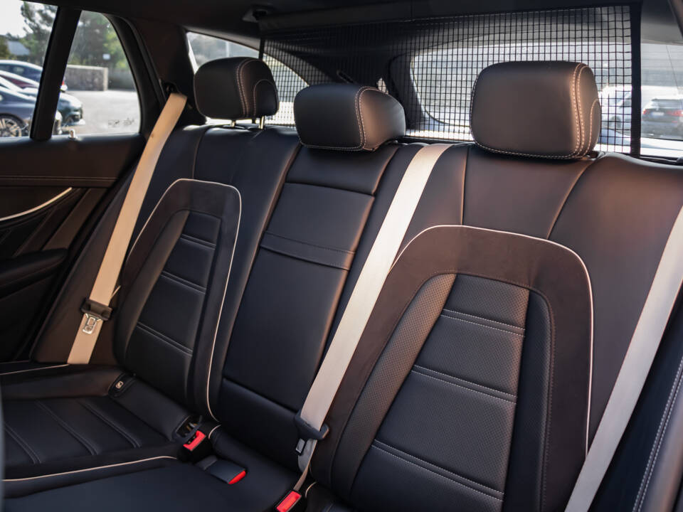 Bild 24/28 von Mercedes-Benz AMG E 63 S 4MATIC+ T (2017)