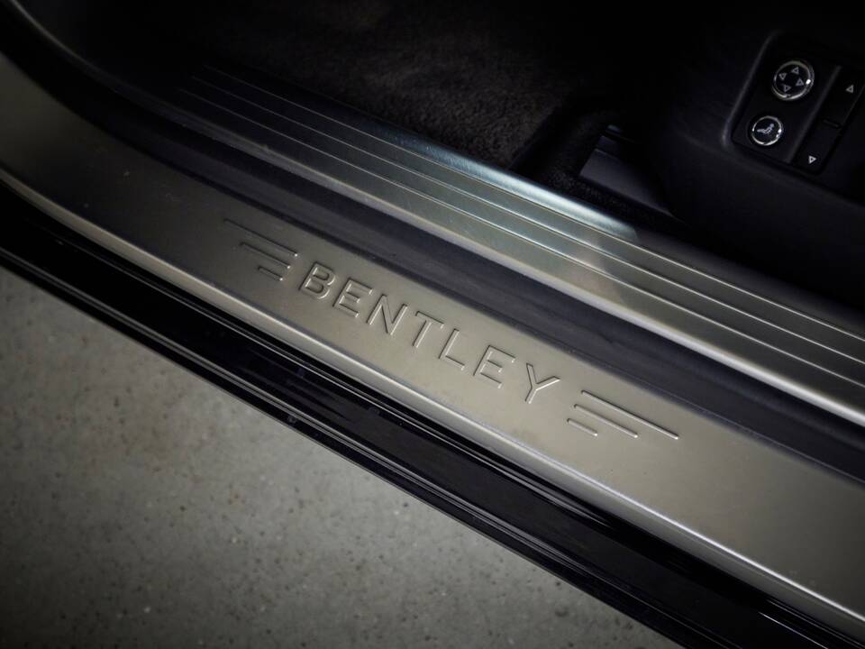 Image 96/100 of Bentley Continental Flying Spur (2008)