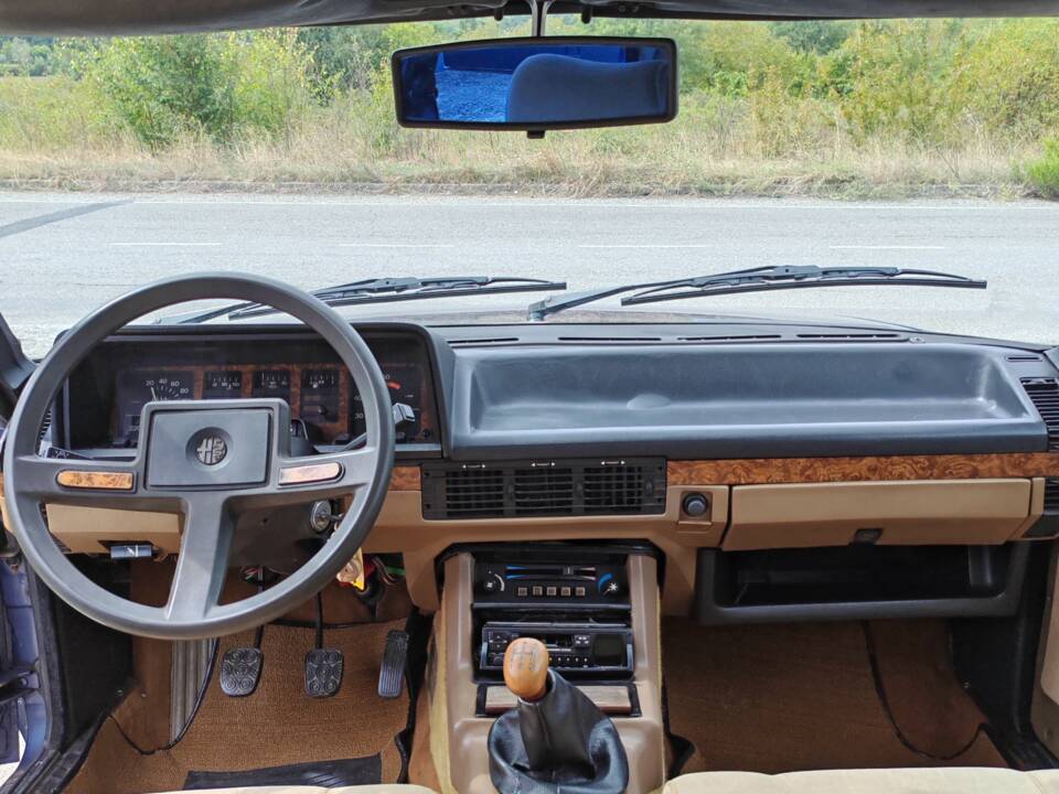 Image 18/34 of Alfa Romeo Alfa 6 - 2.5 (1979)