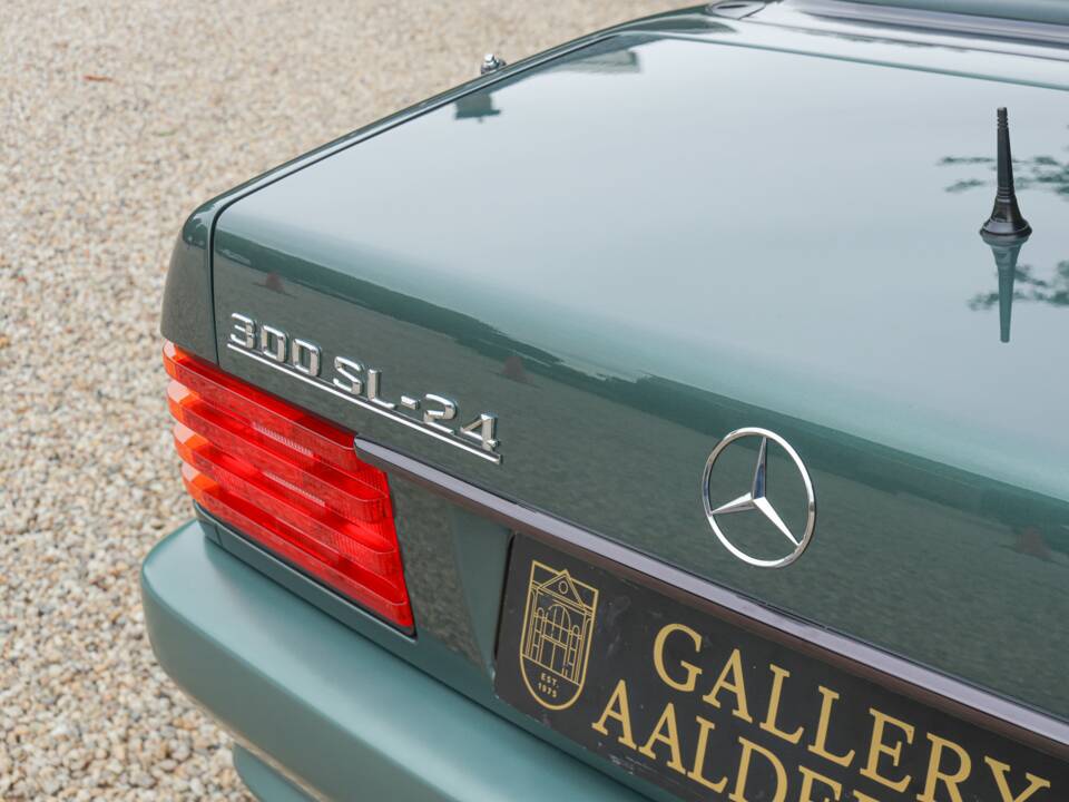 Obraz 33/50 pojazdu Mercedes-Benz 300 SL-24 (1992)