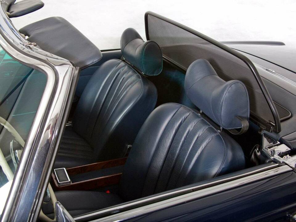 Afbeelding 4/20 van Mercedes-Benz 280 SL (1971)