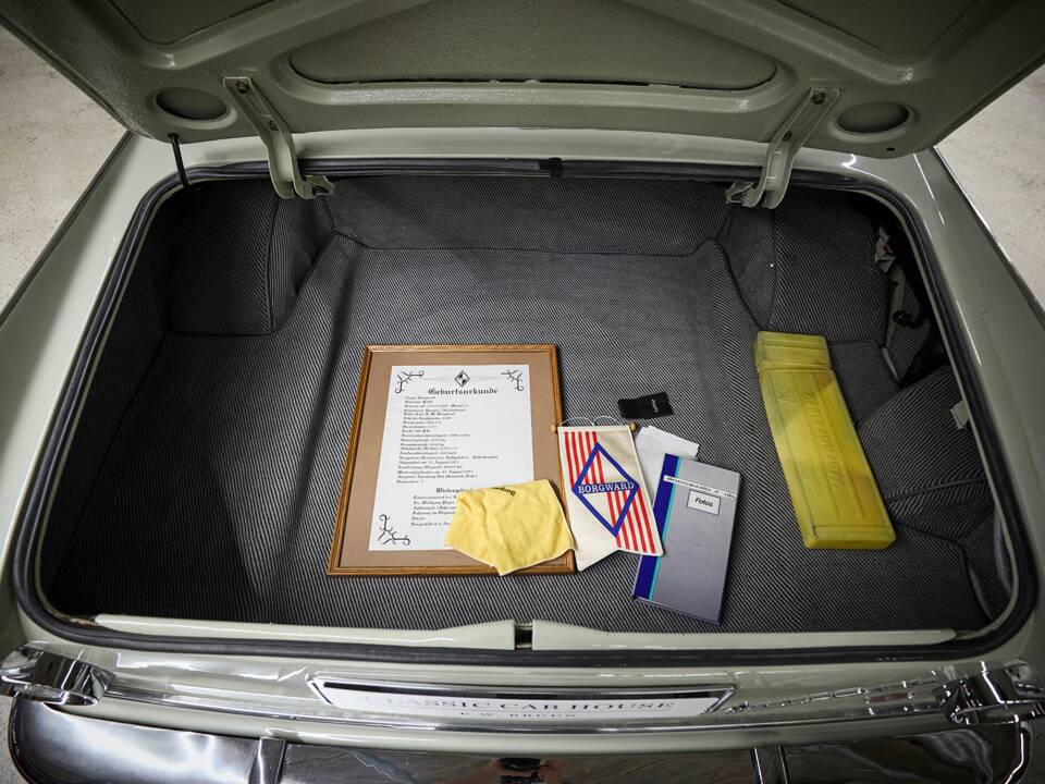 Image 62/96 de Borgward P 100 2.3 Litre (1960)