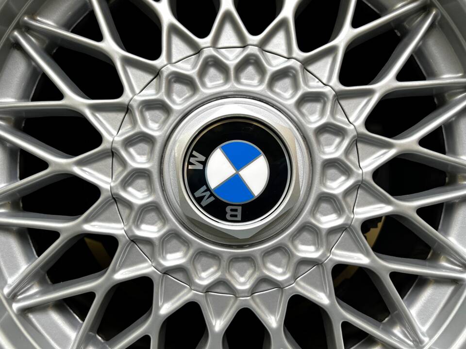 Immagine 20/21 di BMW 318i (1991)