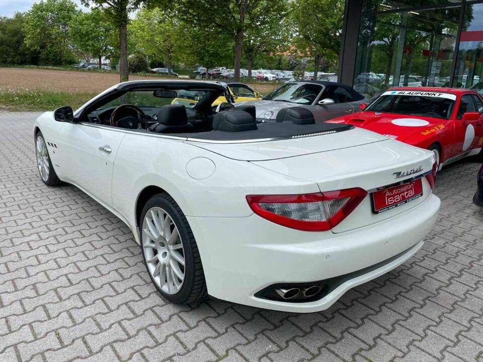 Afbeelding 11/15 van Maserati GranCabrio 4.7 (2010)