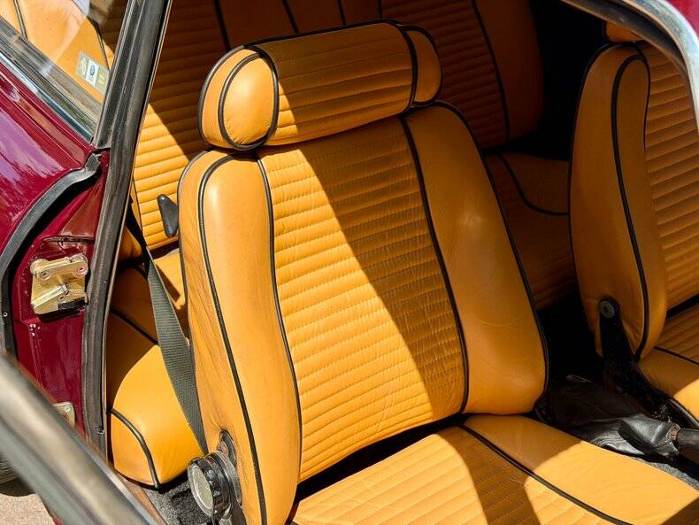 Image 36/48 of Alfa Romeo Giulia 1600 GT Junior (1972)