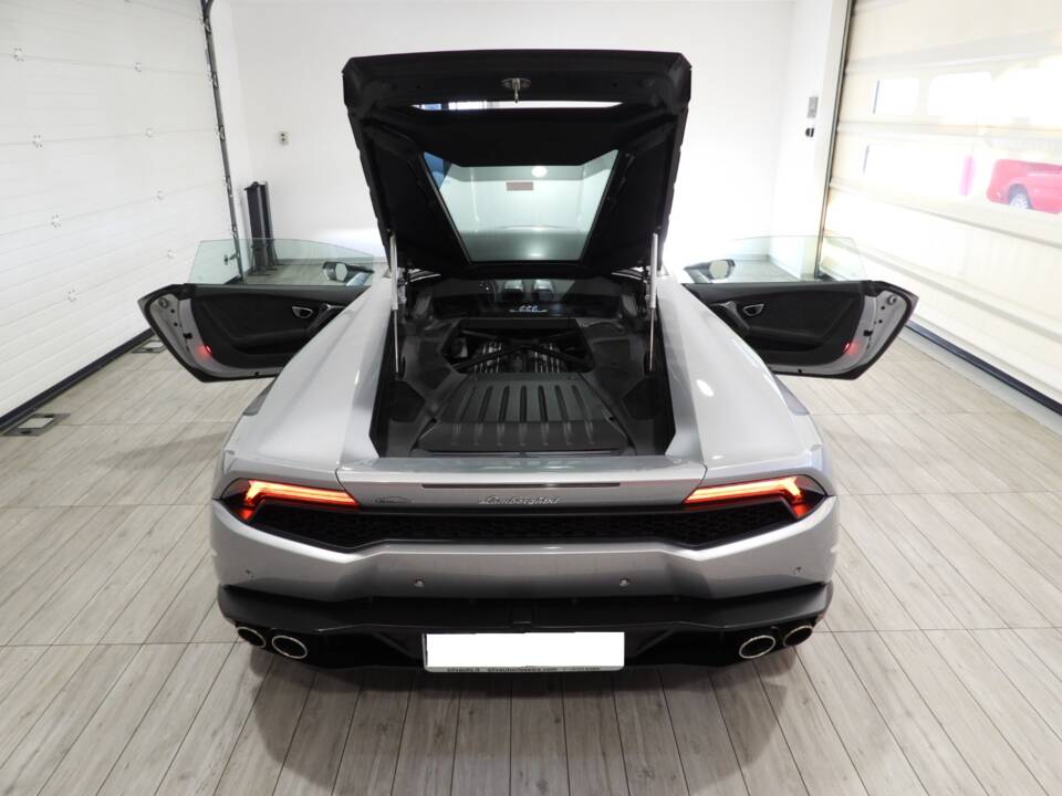 Image 12/15 of Lamborghini Huracán LP 610-4 (2014)