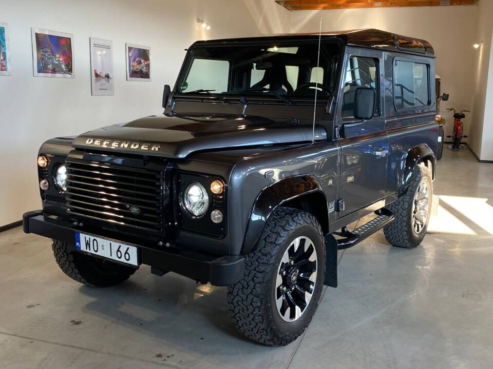 Bild 4/59 von Land Rover Defender 90 Works V8 "70th Edition" (2018)