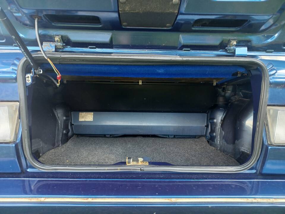Image 8/8 of Volkswagen Golf Mk I Convertible 1.8 (1985)
