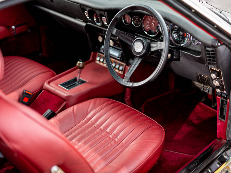 Bild 4/50 von Aston Martin DBS V8 (1971)