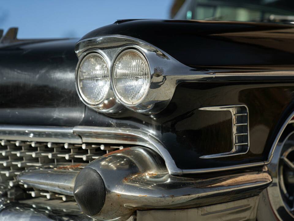 Image 24/50 of Cadillac 60 Special Fleetwood Coupe (1958)