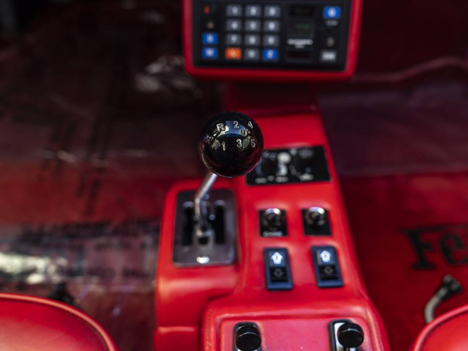 Image 29/50 of Ferrari 512 BB (1980)