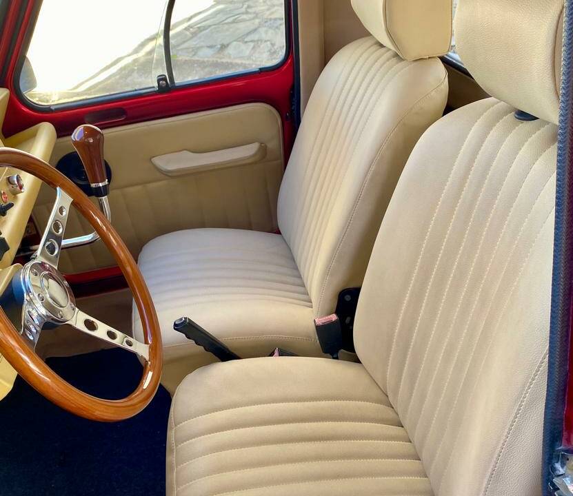 Image 23/91 of Renault R 4 F6 (1988)