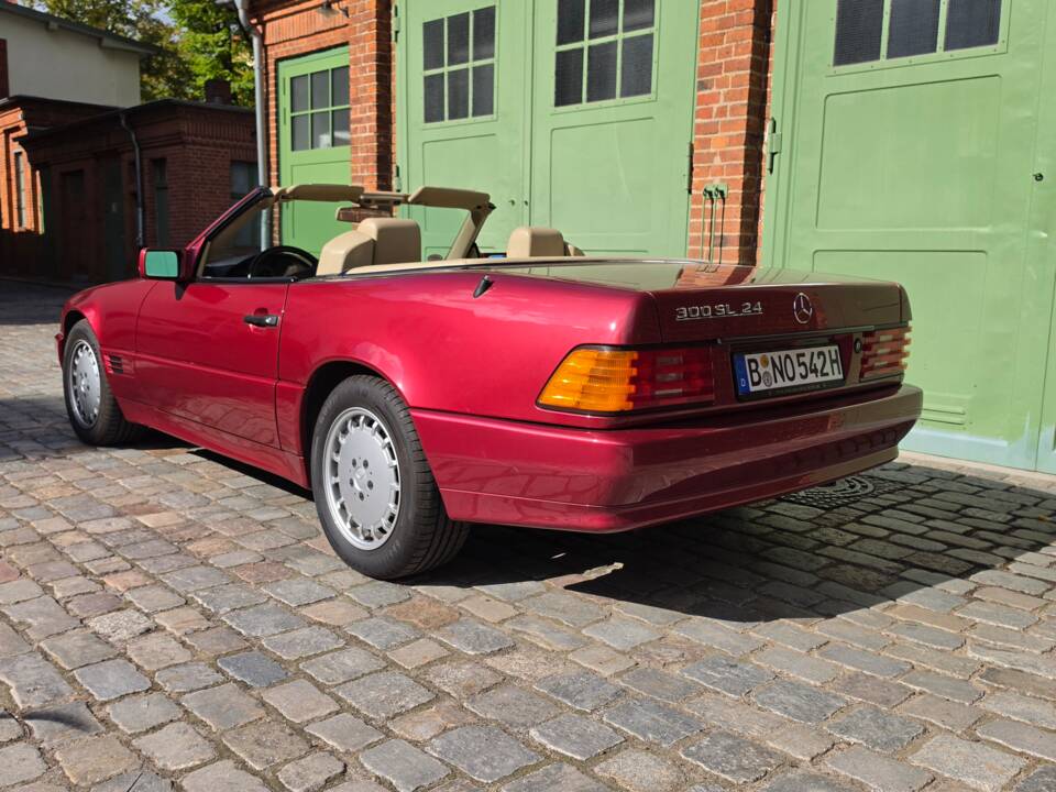 Image 4/100 of Mercedes-Benz 300 SL-24 (1991)