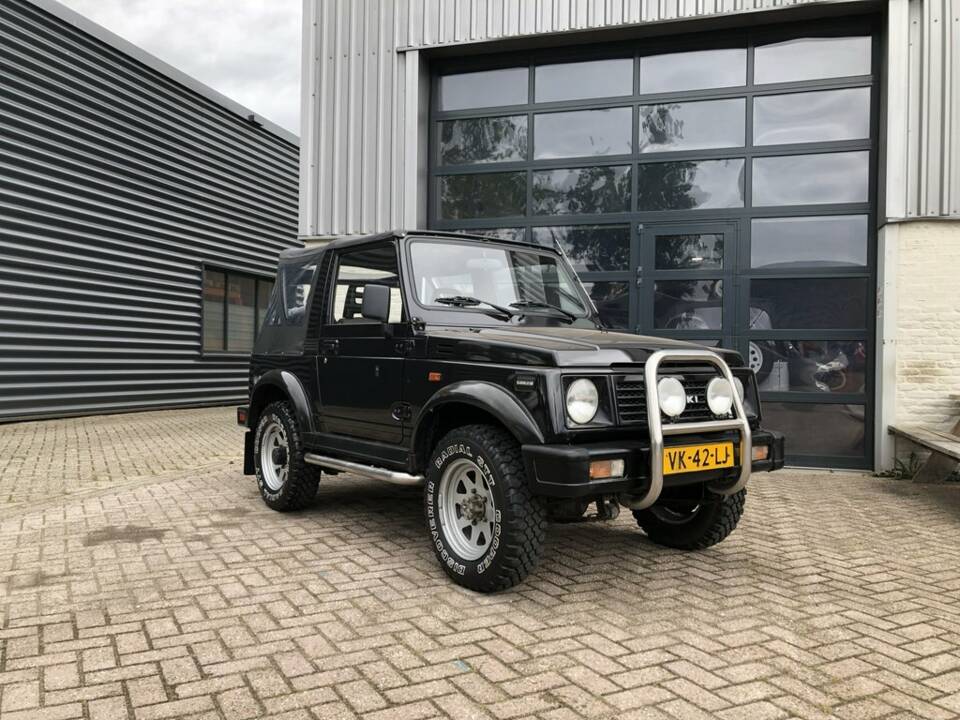 Image 1/8 de Suzuki SJ Samurai 1.0 (1991)