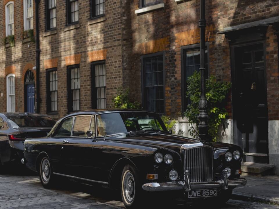 Image 30/39 of Bentley S 3 Continental (1965)