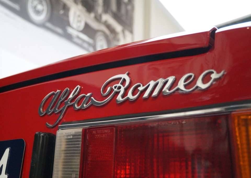 Bild 4/50 von Alfa Romeo Spider Veloce 2000 (1972)