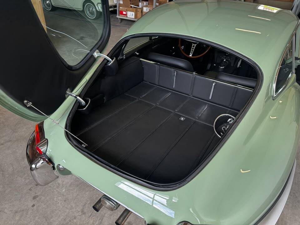 Bild 24/29 von Jaguar E-Type 4.2 (1967)