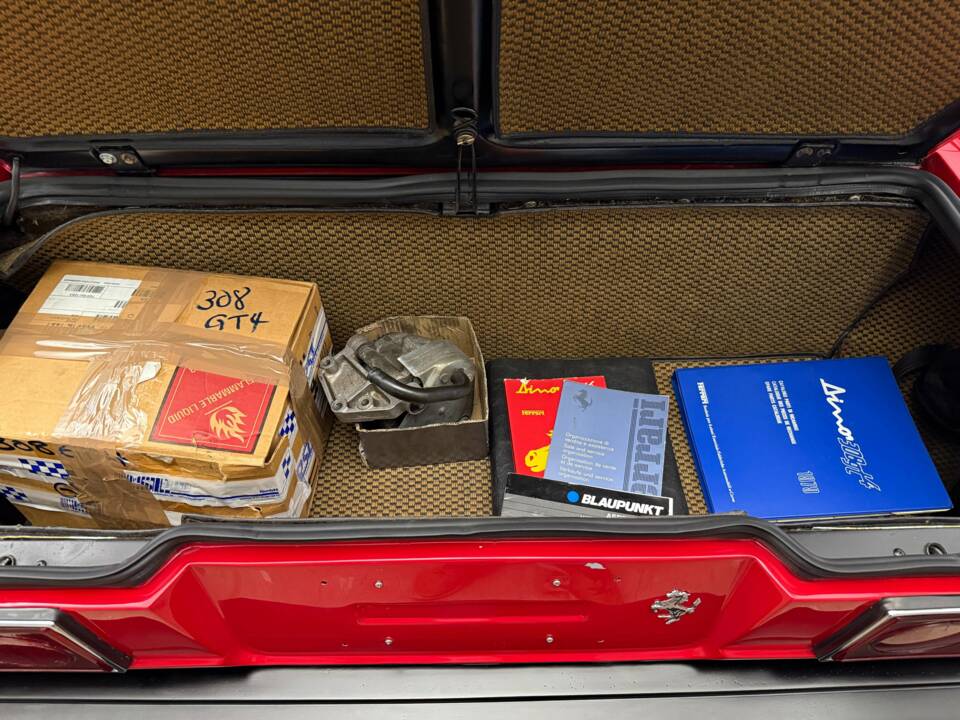 Image 14/19 of Ferrari Dino 308 GT4 (1979)