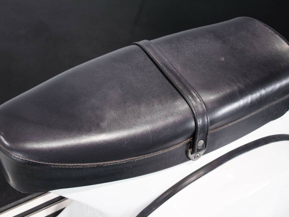 Image 48/50 of Piaggio DUMMY (1980)