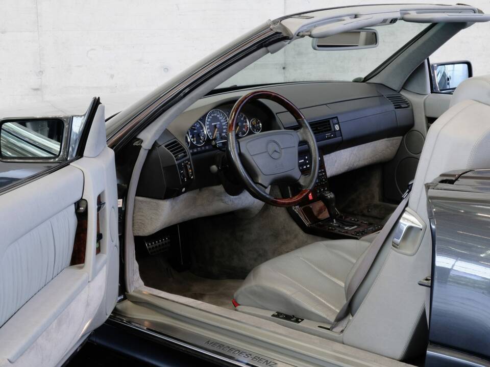 Bild 12/50 von Mercedes-Benz SL 60 AMG (1994)