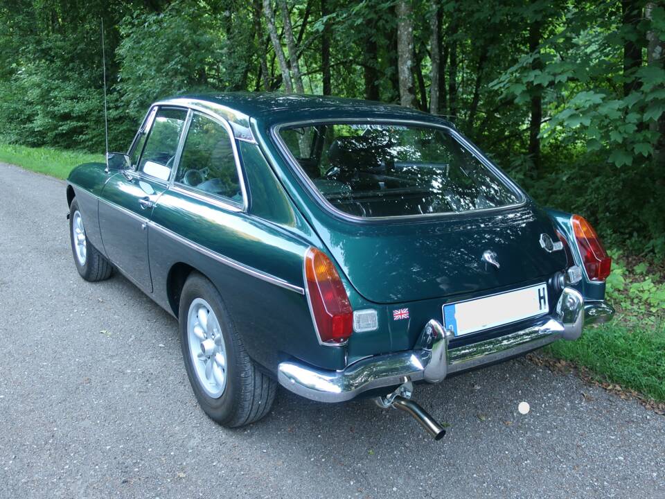 Image 3/4 de MG MGB GT (1976)