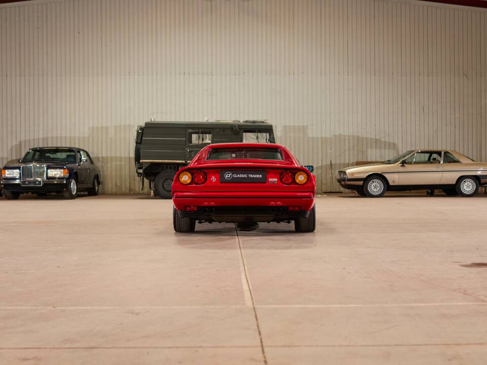 Image 9/79 of Ferrari 328 GTB (1985)