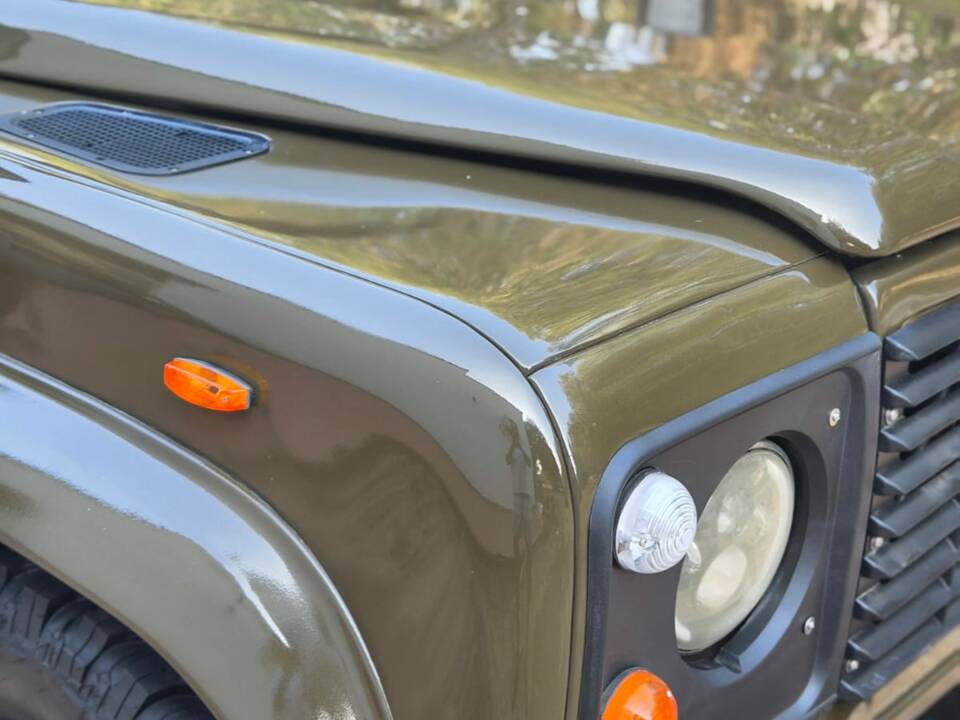 Image 4/25 of Land Rover 90 (1986)