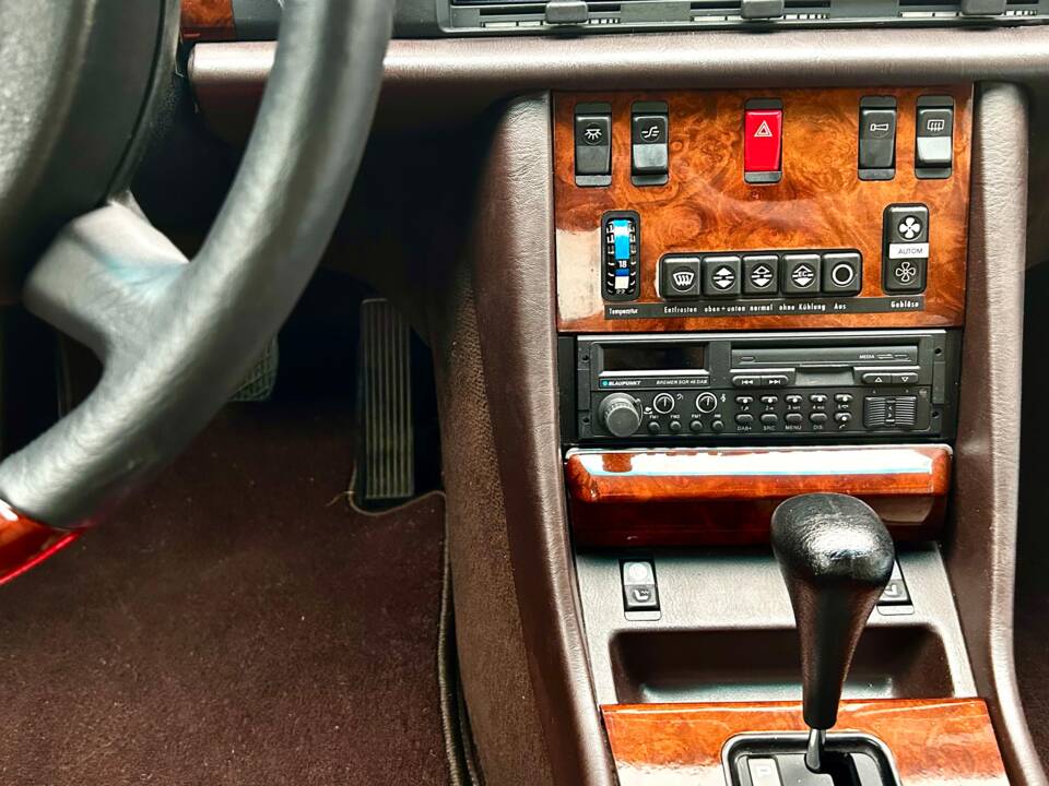 Bild 10/15 von Mercedes-Benz 500 SEC (1985)