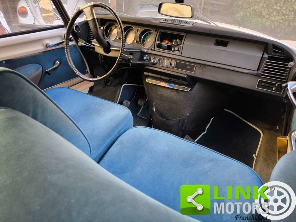 Image 7/10 de Citroën DS 20 (1971)