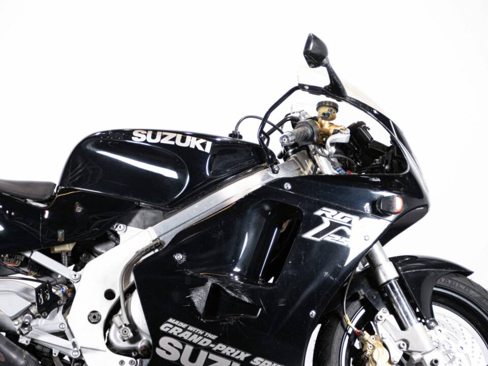 Immagine 25/48 di Suzuki RGV 250 Gamma (1990)