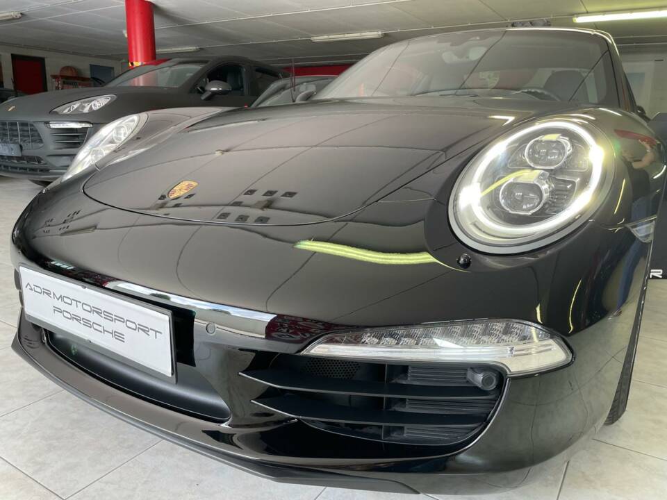 Image 6/21 de Porsche 911 Carrera (2015)